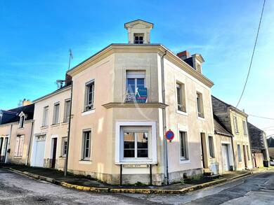Maison à vendre 199 900 € 9 pièces 4 chambres 170 m² 213 m² de terrain Chateauneuf sur Sarthe 49330