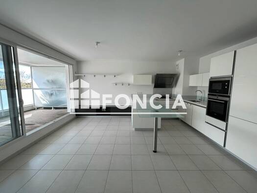 Appartement à louer 845 € 3 pièces 2 chambres 60,4 m² Étage 5/5 Kervaric-Kerichant-Lanveur Lorient 56100