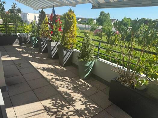 Appartement à vendre 349 000 € 3 pièces 2 chambres 93 m² Étage 1/2 Village-Neuf 68128