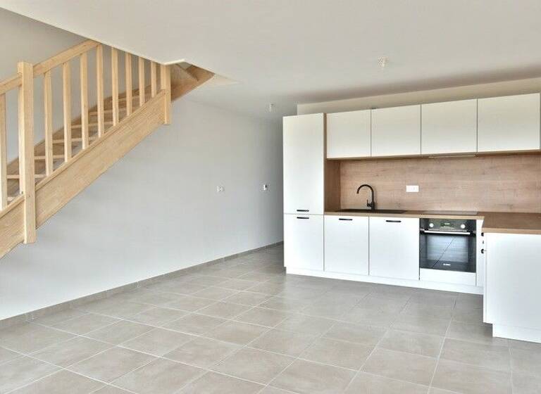 Appartement à vendre 283 000 € 4 pièces 3<br/>chambres 85 m²<br/>superficie 4ème<br/>étage Villefranche-sur-Saône 69400