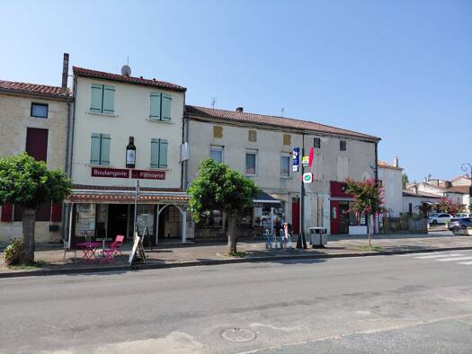 Tabac-Presse-Loto à vendre Fonds de commerce 174 700 € 6 pièces 131 m² de surface de vente Buzet-sur-Baïse 47160