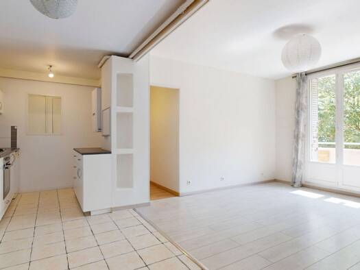 Appartement à vendre 125 000 € 4 pièces 3 chambres 71 m² Étage 3/7 Allies-Clos d'Or Grenoble 38100