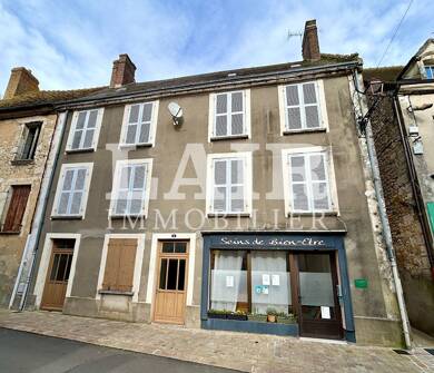 Immeuble à vendre 212 000 € 241 m² Remalard en Perche 61110
