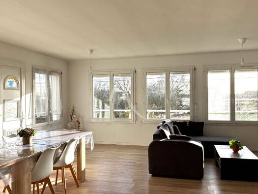 Appartement à vendre 199 900 € 3 pièces 2 chambres 79 m² Étage 1/2 La Vallée Saint-Julien-de-Concelles 44450