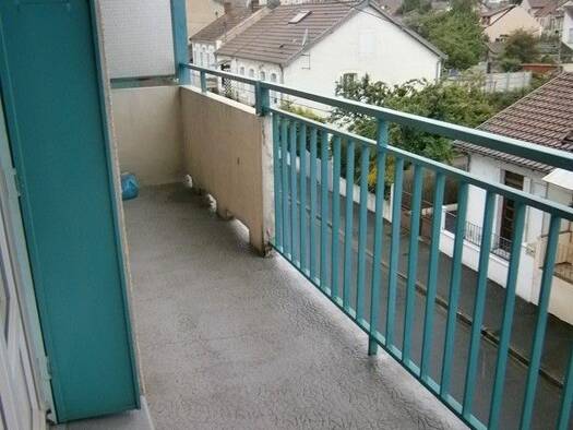 Appartement à louer 550 € 3 pièces 2 chambres 65 m² Étage 2/3 Montcourtais Montluçon 03100