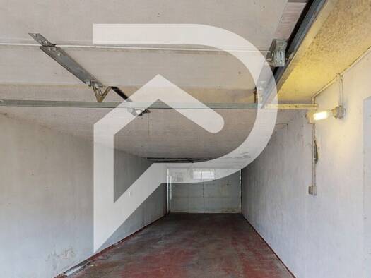 Parking à louer 100 € 20 m² Le Port-Marly 78560