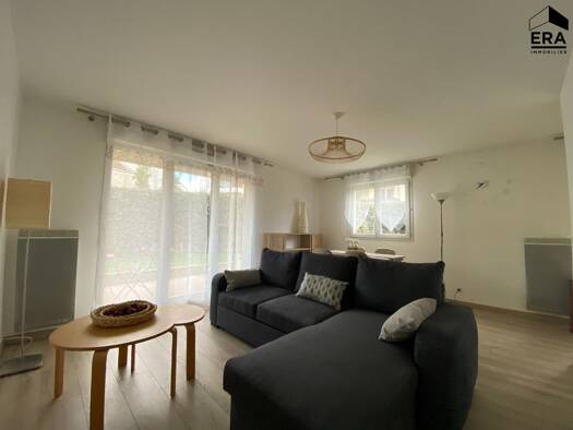 Appartement à louer 930 € 2 pièces 1 chambre 46 m² RDC/3 Montlhery 91310