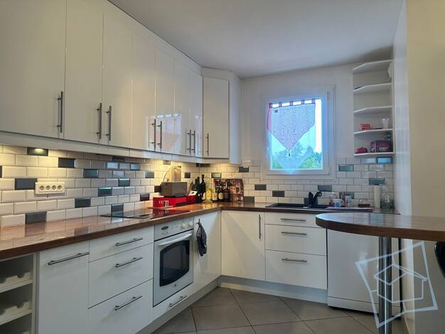 Appartement à vendre 357 000 € 4 pièces 3 chambres 87 m² 1er étage Voisins le Bretonneux 78960
