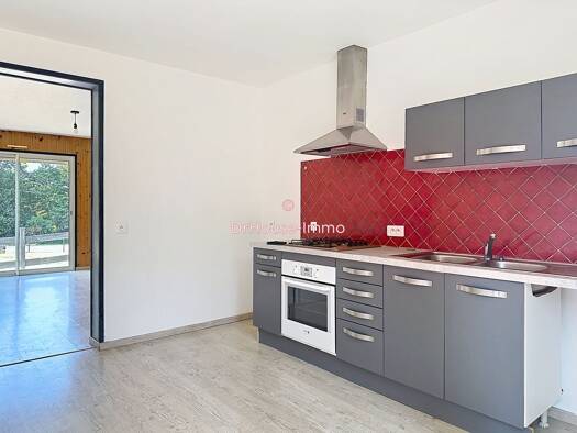 Maison de plain-pied à vendre 182 000 € 4 pièces 3 chambres 105,7 m² 1 108 m² de terrain Campénéac 56800