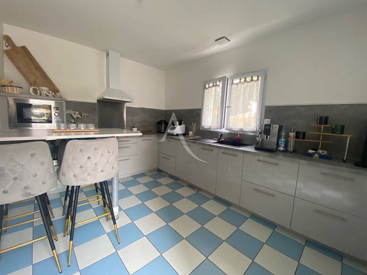 Maison à vendre, 217m², LONGEVILLE SUR MER