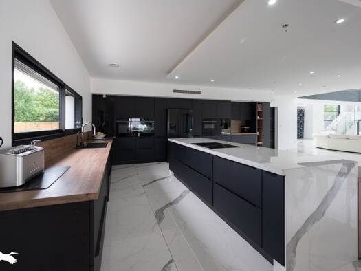 Maison à vendre 1 030 000 € 11 pièces 7 chambres 397,9 m² 2 500 m² de terrain Rural Saint-Doulchard 18230