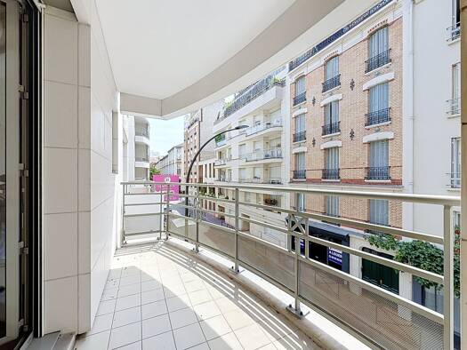 Appartement à vendre - Première occupation 715 000 € 3 pièces 2 chambres 75 m² Étage 2/6 Trezel Levallois-Perret 92300