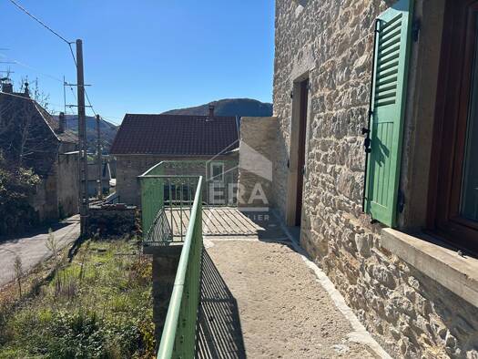 Maison à vendre 255 000 € 5 pièces 3 chambres 86,86 m² 417 m² de terrain Bénonces 01470