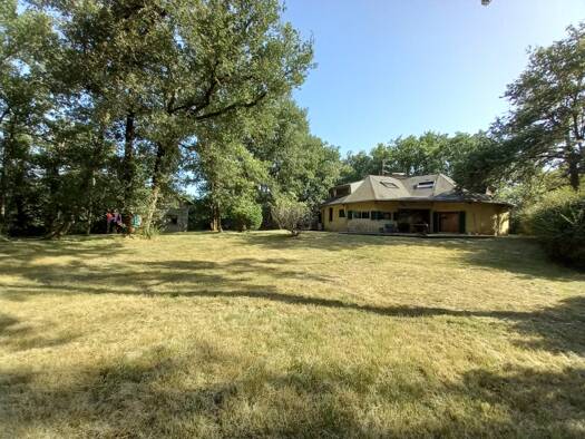 Villa à vendre 308 000 € 5 pièces 4 chambres 160 m² 5 028 m² de terrain Levignac 31530