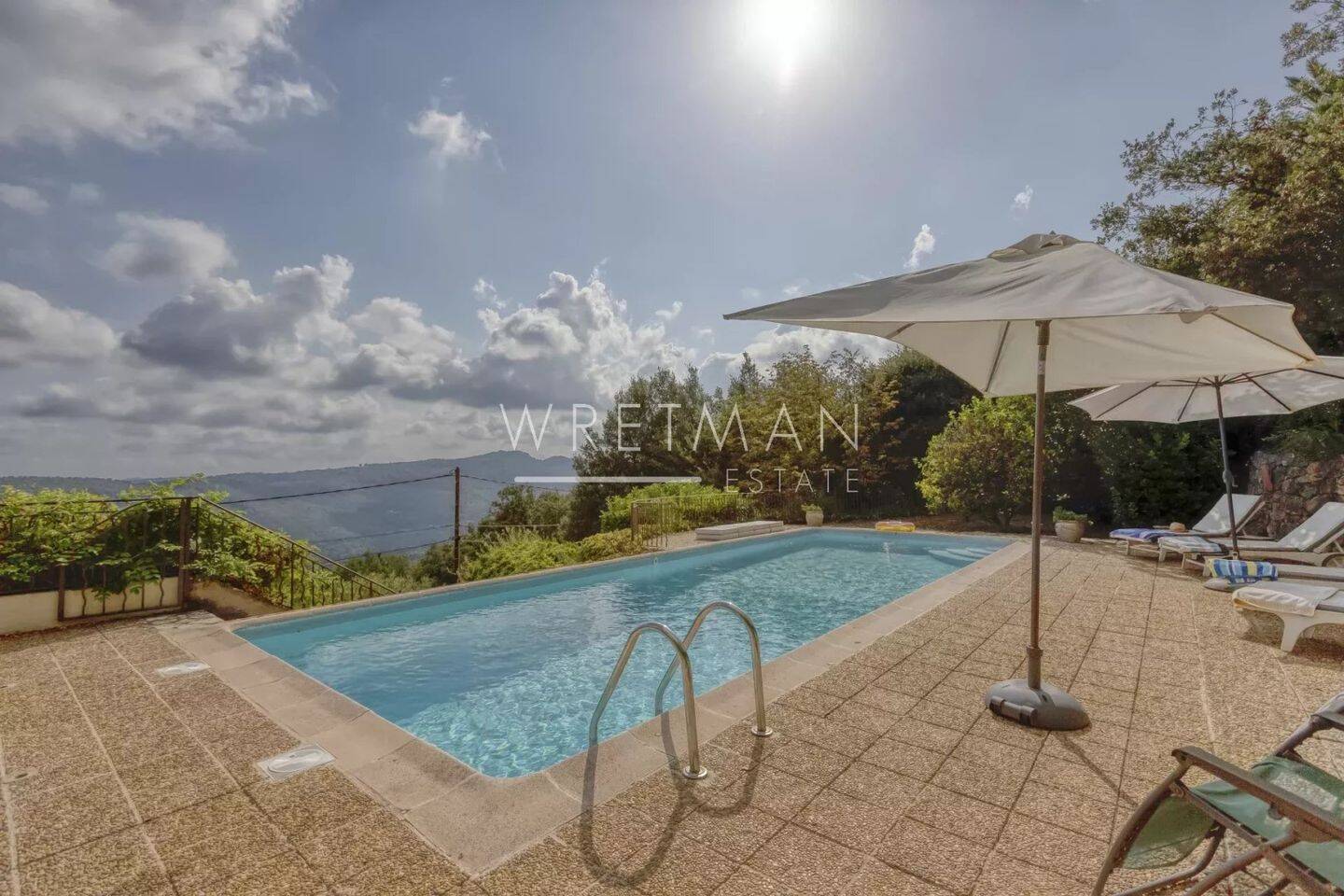 Maison à vendre, 228m², TOURRETTES SUR LOUP