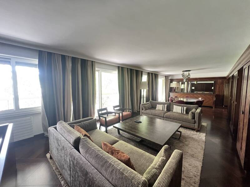 Maison à louer, 220m², PARIS 16E