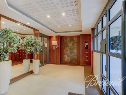 Appartement à vendre 490 000 € 3 pièces 2 chambres 70,5 m² Étage 2/4 Rue de Versailles-Monastere Ville-d'Avray 92410