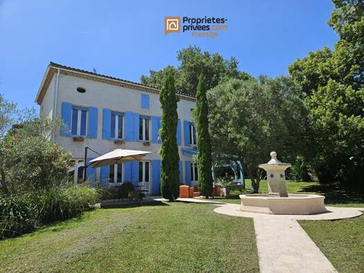 Demeure à vendre 850 000 € 14 pièces 7 chambres 431 m² 14 000 m² de terrain Centre Universitaire-École Gaston Salvan Agen 47000