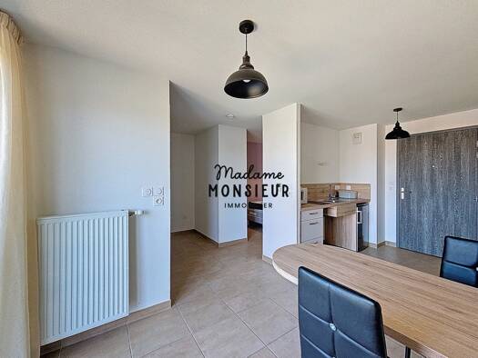 Appartement à vendre 106 000 € 2 pièces 1 chambre 30 m² RDC Saint-Étienne-de-Saint-Geoirs 38590