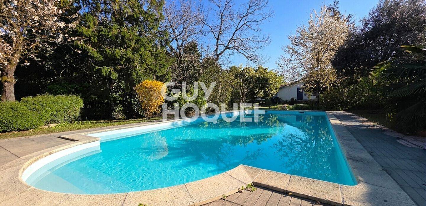 Maison à vendre, 175m², SURGERES