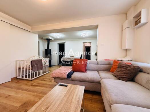 Maison de plain-pied à vendre 169 000 € 4 pièces 3 chambres 80 m² 413 m² de terrain Ru Couvert Paron 89100
