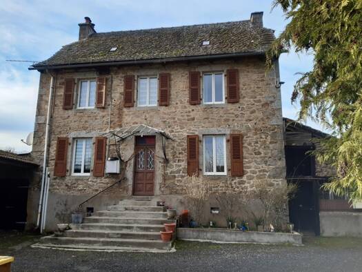 Maison à vendre 155 000 € 3 pièces 1 chambre 120 m² 5 414 m² de terrain Ladinhac 15120