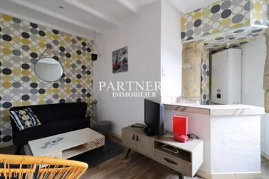 Appartement à louer 630 € 2 pièces 1 chambre 33,1 m² RDC/1 Sud Est Ouest Pélissanne 13330