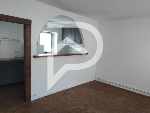 Appartement à louer 958 € 4 pièces 2 chambres 59 m² Étage 3/3 Centre Ville Beaumont-sur-Oise 95260