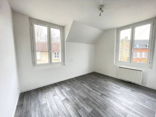 Appartement à louer 648 € 2 pièces 1 chambre 51 m² 1er étage Le Plateau Les Andelys 27700