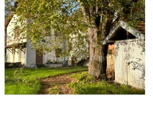 Maison à vendre 233 000 € 20 pièces 11 chambres 598,8 m² 4 470 m² de terrain Valence 82400