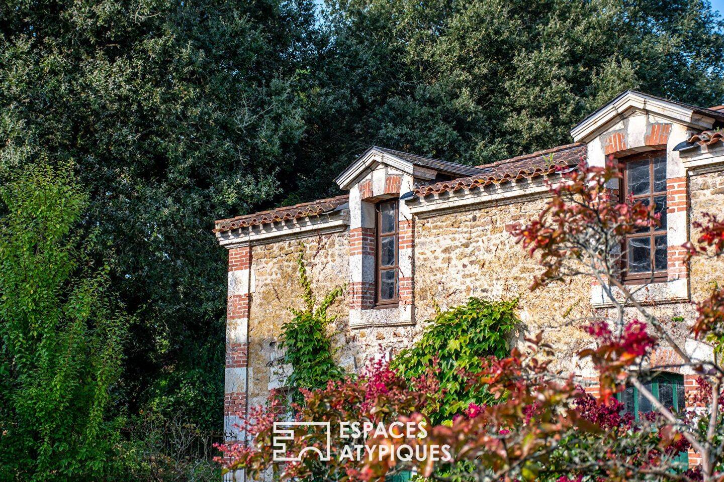 Maison à vendre, 482m², TALMONT SAINT HILAIRE