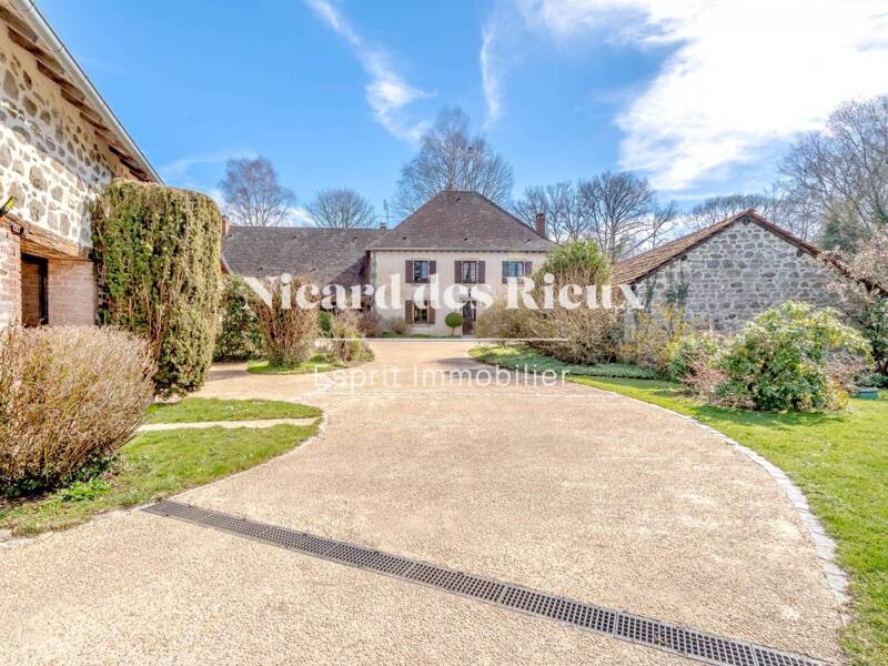 Maison à vendre, 317m², MONTBOUCHER