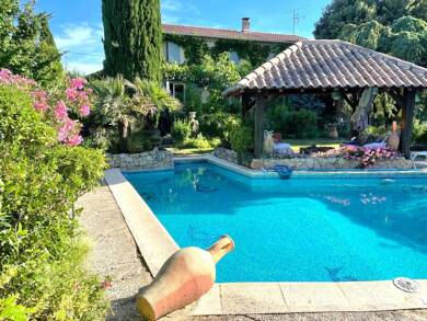 Maison à vendre 640 000 € 6 pièces 4 chambres 165 m² 1 723 m² de terrain Pujaut 30131