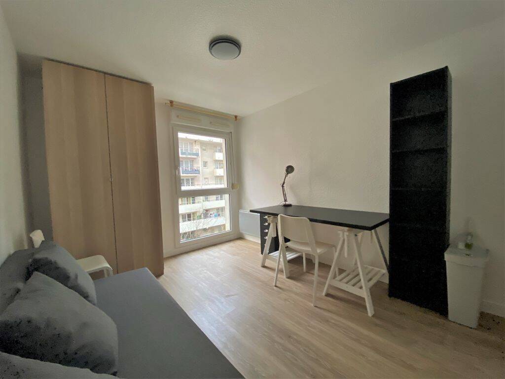 Maison à louer, 18m², COURBEVOIE