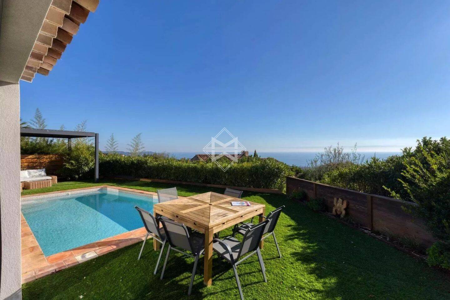 Maison à vendre, 108m², LA CROIX VALMER