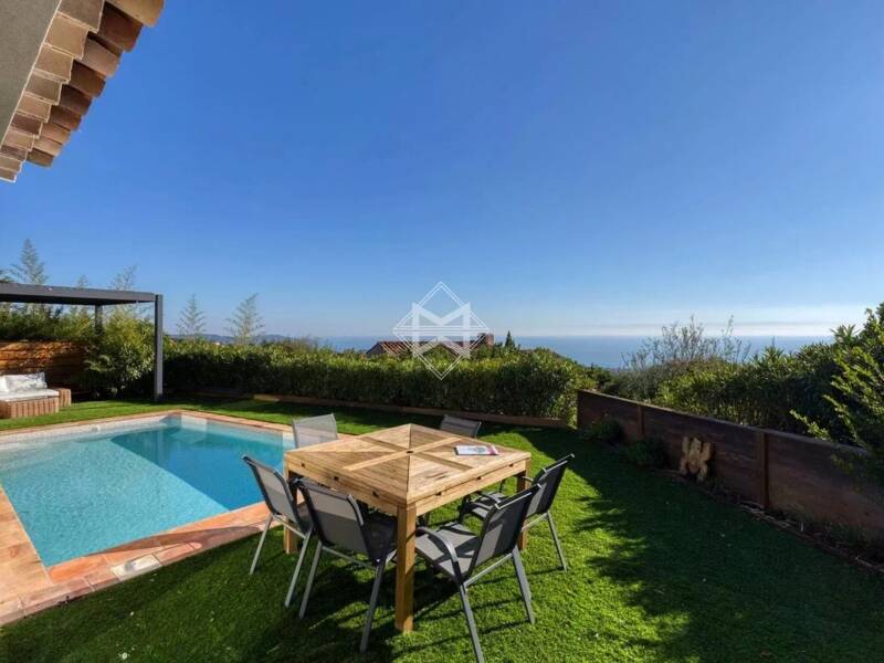 Maison à vendre, 108m², LA CROIX VALMER