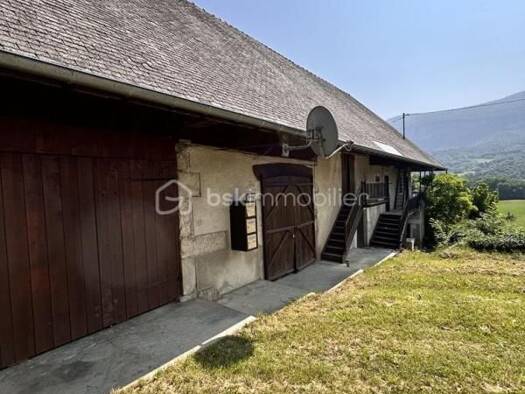 Ferme à vendre 498 000 € 6 pièces 3 chambres 121 m² Cusy 74540