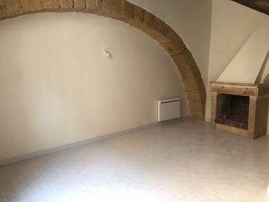 Appartement à louer 710 € 2 pièces 60 m² 1er étage Saint Chamas Nord Saint Chamas 13250