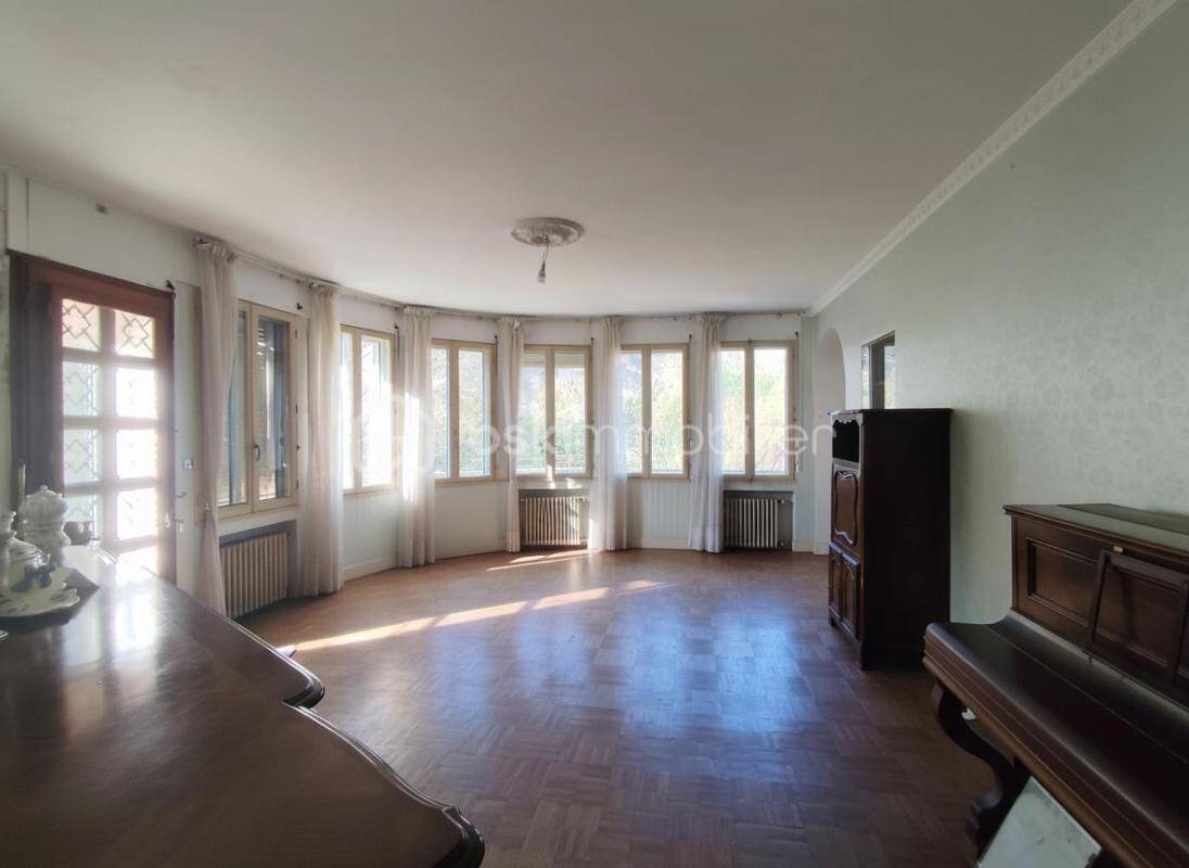 Maison à vendre, 200m², SAINT PONS DE THOMIERES