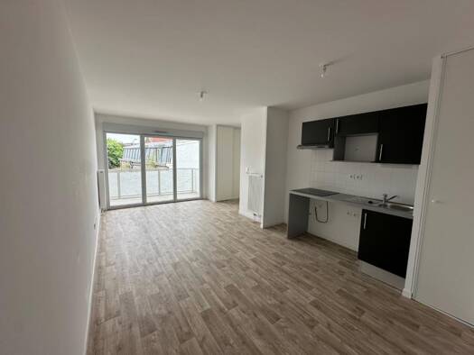 Appartement à louer 755 € 3 pièces 2 chambres 60 m² 2ème étage Faubourg Saint Catherine-Faubourg de Paris-Le Vignole Valenciennes 59300