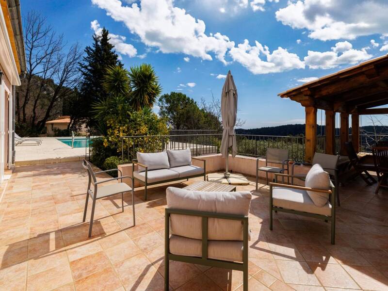 Maison à vendre, 250m², TOURRETTES SUR LOUP