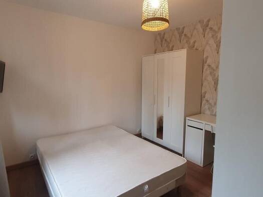 Appartement à louer 590 € 5 pièces 4 chambres 78 m² Bois de Marche-Marais Le Mée-sur-Seine 77350