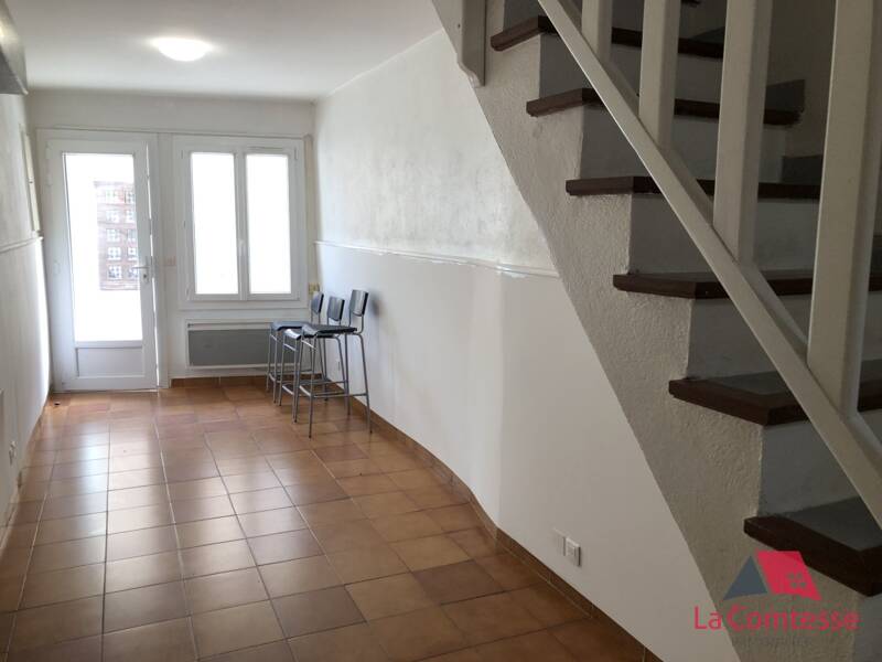 Maison à louer, 34m², SAINT CANNAT