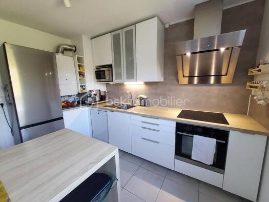 Appartement à vendre 160 000 € 2 pièces 1 chambre 51 m² Étage 1/2 Sud Ouest Eybens 38320