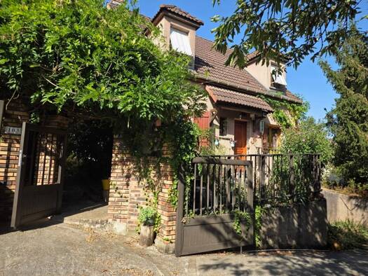 Maison à vendre 450 000 € 5 pièces 4 chambres 90,15 m² 373 m² de terrain Centre Ancien Bonneuil-sur-Marne 94380