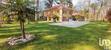 Maison à vendre 1 340 000 € 8 pièces 5 chambres 259 m² 3 366 m² de terrain Ouest Gex 01170