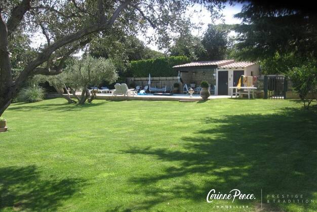 Maison à vendre 563 000 € 5 pièces 3 chambres 150 m² 2 000 m² de terrain Nimes 30900