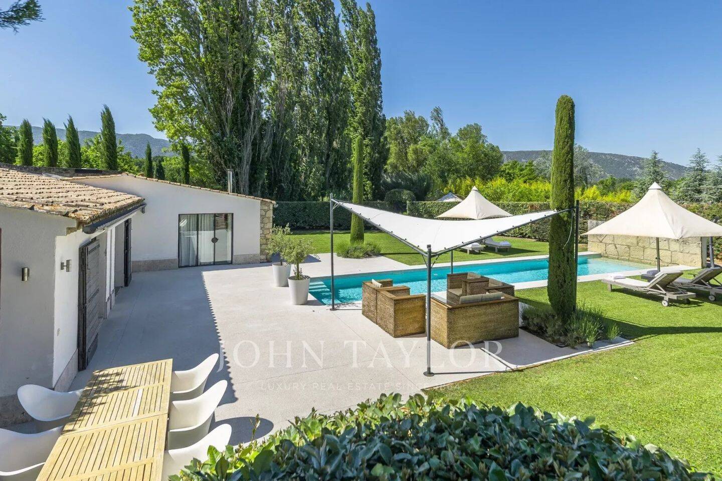 Maison à vendre, 340m², MENERBES