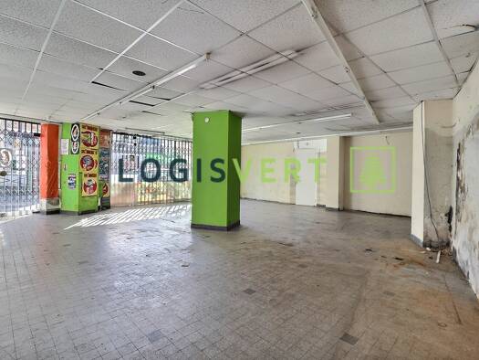 Boutique à louer 2 000 € 210 m² de surface de vente Bas Guichet-Centre Est Orsay 91400