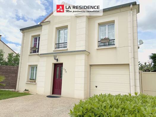 Villa à louer 2 650 € 5 pièces 4 chambres 168 m² 463 m² de terrain Moissy-Cramayel 77550
